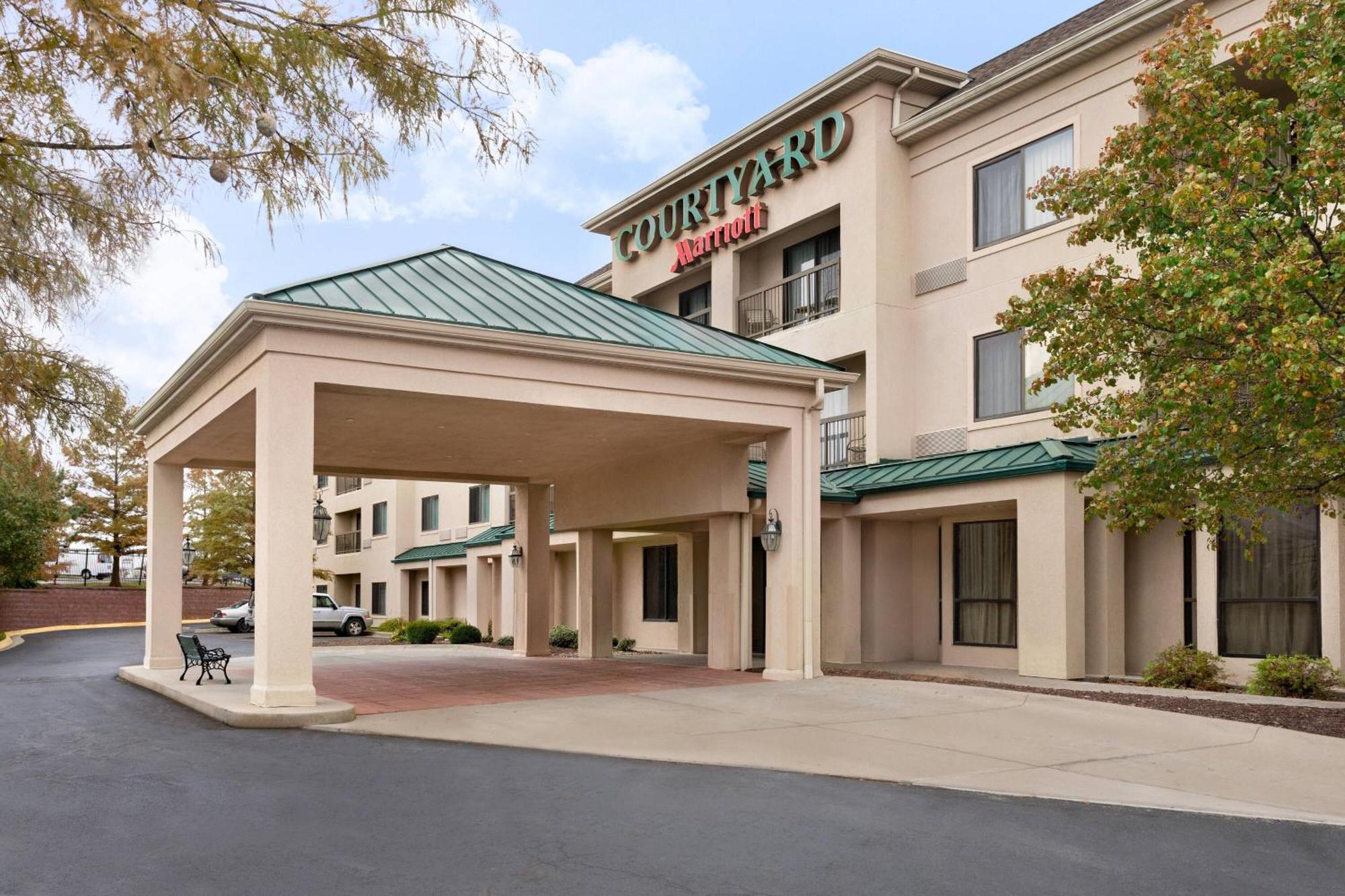 Courtyard By Marriott Topeka Ngoại thất bức ảnh