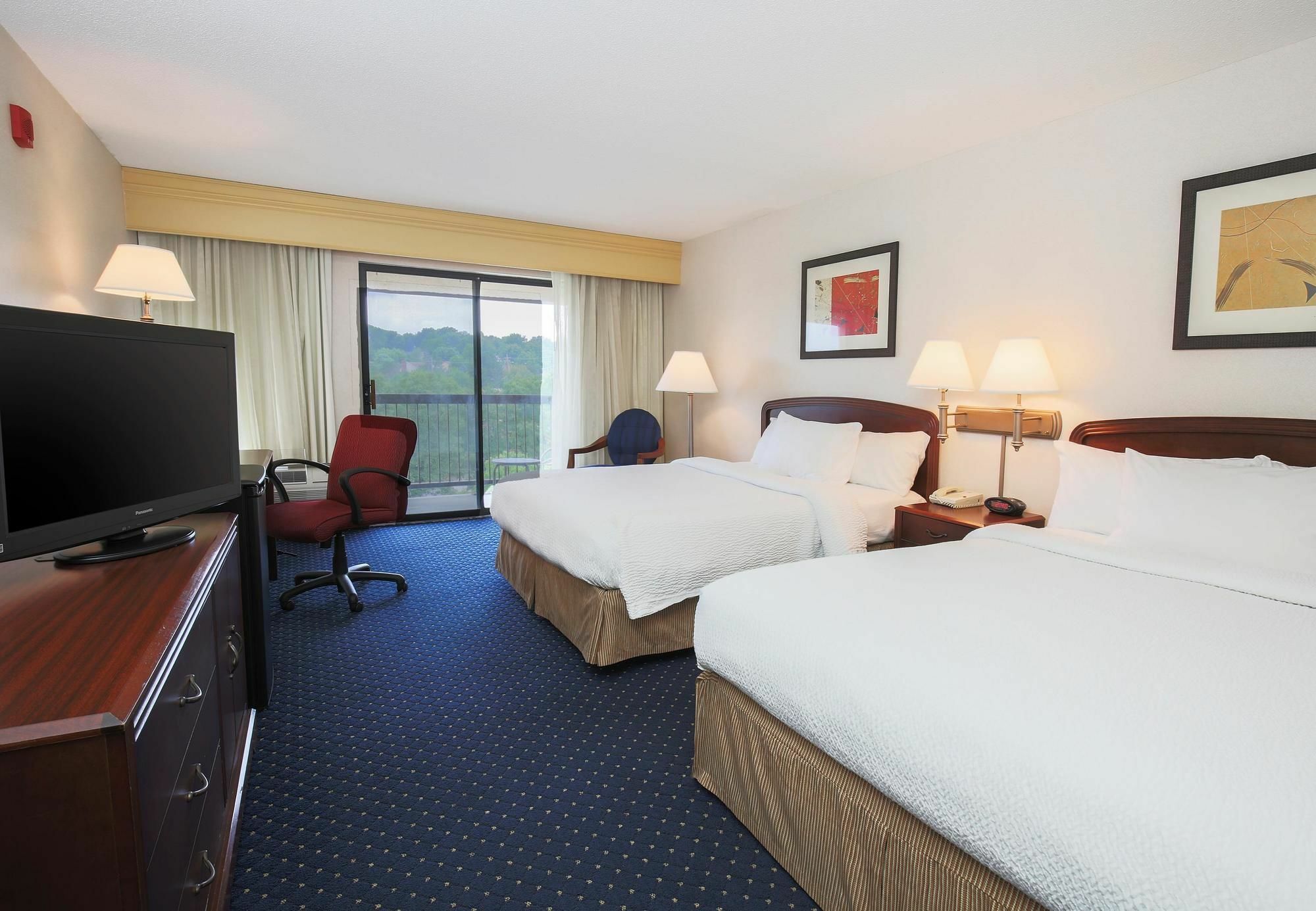 Courtyard By Marriott Topeka Ngoại thất bức ảnh