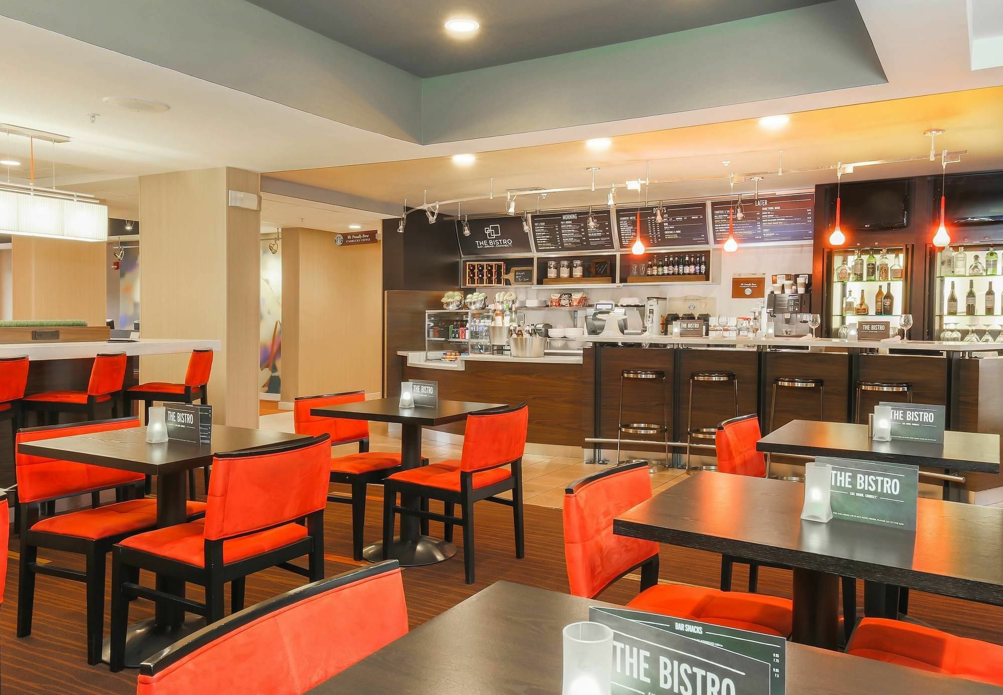 Courtyard By Marriott Topeka Ngoại thất bức ảnh